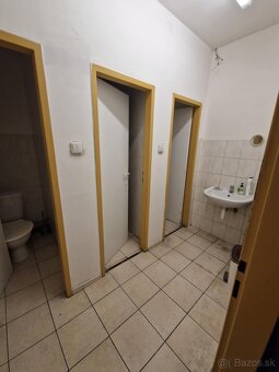 Trnava -ponúkame na predaj skladový / výrobný priestor 900 m - 9