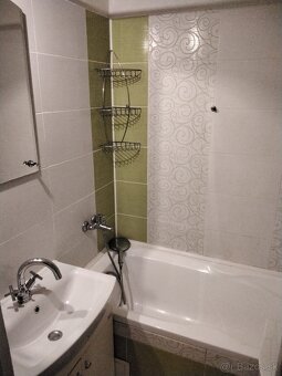 Prenájom priamo od vlastníka 2 izbový byt s balkónom, BB - 9