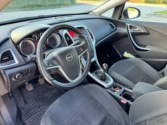 Opel Astra Sports Tourer - 9