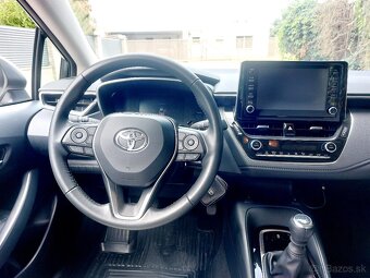 Toyota Corolla 1.6 benzín, 42 000 km, r. 2020 ako nová - 9