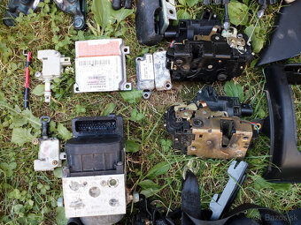 predám na Volkswagen Passat B5,5  1,9Tdi  96kw nd - 9