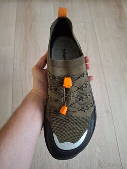 ✅ Barefoot Barebarics - 9