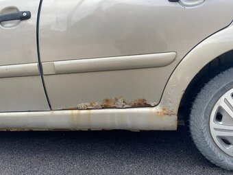 Predám Citroën C3 1.1i ,44kw - 9