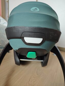 Autosedačka MAXI-COSI + základňa - 9