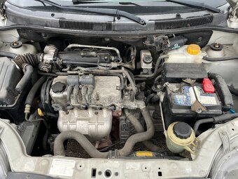 Daewoo Kalos - 9