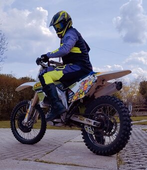 Kawasaki KLX450R Závodné Enduro - 9