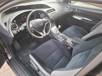 Honda Civic 8g, 1.4 benzin automat ufo - 9