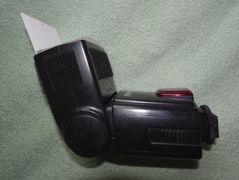 Predám externý blesk na zrkadlovky CANON. - 9