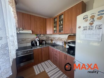 KLIMATIZOVANÝ,nadštandardný 3 izbový byt so šatníkom, pri Ka - 9