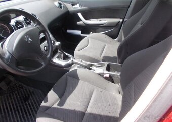 Peugeot 308 1,4 70kw 1 MAJ 91 000KM benzín manuál 70 kw - 9