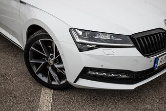 Škoda Superb Combi 2.0 TDI SCR Sportline 4x4 DSG White - 9