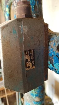 Predám starožitnú stojanovú vŕtačku - 9