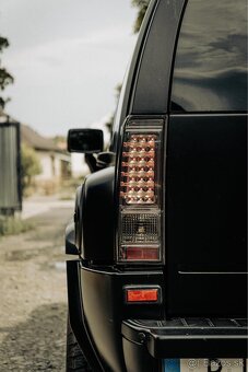 Hummer H3 BLACK Custom - 9