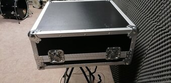 Predám digitalny mixpult Behringer X32 Compact + obal - 9
