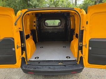 Fiat Dobló Cargo 1.4 T-Jet Base - 9
