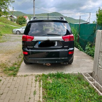 Peugeot 4007 - 9