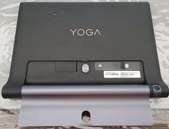 Tablet Lenovo Yoga Tab / 16GB / Wifi / 2GB RAM / 10" - 9