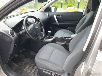 Nissan Qashqai 1.6i Tekna 4x2 (EU5) 86kw 6M benzín - 9