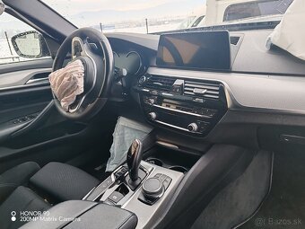 Bmw 550i - 9