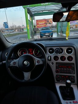 Alfa Rómeo 159 1.9 jtdm 85kw - 9