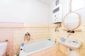 Exkluzívne na predaj maličký domček v Belej nad Cirochou - 9