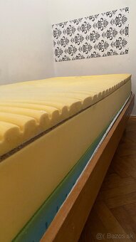 Viacero kusov nábytku a matrac na predaj - 9