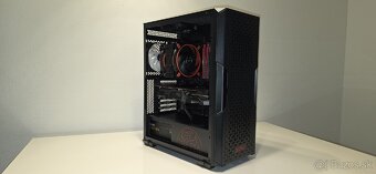 Ryzen 7 1700X, 16GB Ram, M.2 256GB + SSD 1TB, RX5700XT 8GB - 9