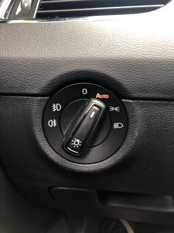 Predam Škoda octavia 1,6 TDi 85KW r.v.2018 Combi - 9