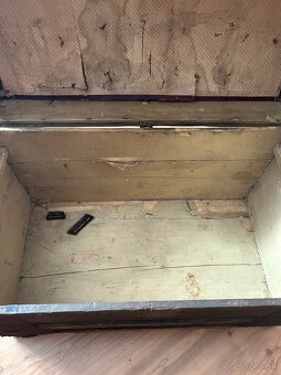 Starožitný lodný kufor - 9