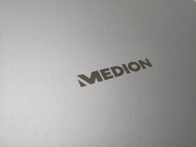 NB MEDION® AKOYA®, 15,6"FullHD IPS/ AMD 300U/8GB/Radeon/256G - 9