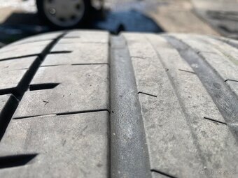 275/40 r20 - 9