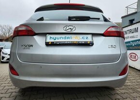 Hyundai i30 1.6-spotř.5l/100km-TOP STAV - 9