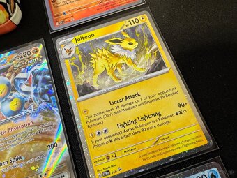 Pokemón MEGA EX balík A: 6x EX + 3x rare + Charizard darček - 9