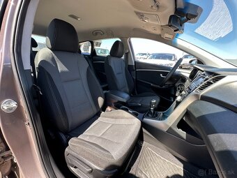 Hyundai i30 CW 1.6i CRDi VGT Family - 9