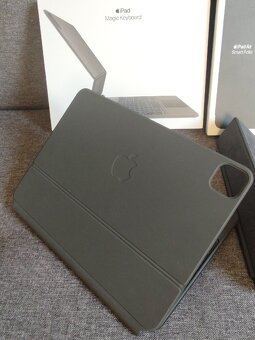 Apple iPad Air 5 (2022) Wi-Fi 256 GB Space Grey - 9