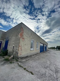 Prenájom hál, lakovne a vonkajsich ploch - Lukov Dvor - 9