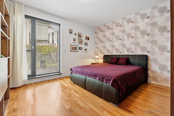 Moderný 3-izbový byt s predzáhradkou a terasou - 9