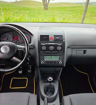 Volkswagen Touran 1.9 TDI 77KW/105PS R.V.10/2006 - 9
