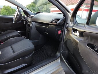PEUGEOT 207SW 1.4i 140000km - 9