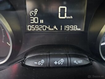 Peugeot 208 - 9