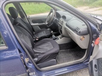 Renault Clio Thalia - 9