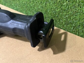 MAKITA Píla chvostovka M4501 s anglickou koncovkou - 9