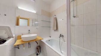3i. byt 82m, balkón, Záhradnícka ul., 3/5p., výťah, centrum - 9