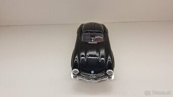 1:18 MERCEDES-BENZ 300SL - 9