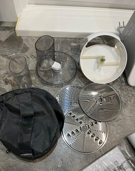 Bosch MUM 54230 900W kuchynský robot - 9