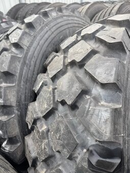 Gumy continental 335/80 R 20 - 9