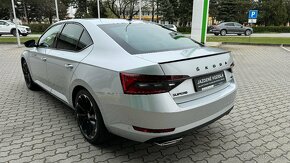 Škoda Superb 2.0tsi 206kw nové vozidlo - 9