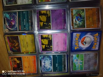 Pokémon album s V/VMAX + zlatý tréner – 30 € (pôvodne 67 €) - 9