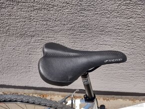 {07} Dámsky crossový bicykel Bergamont - 9