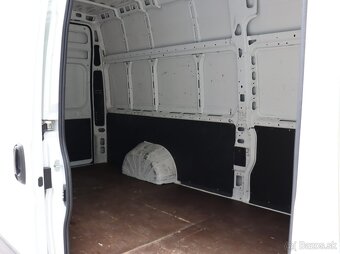 Peugeot Boxer Furgon 2.2 BlueHDi 165k 435 L4H3 - 9